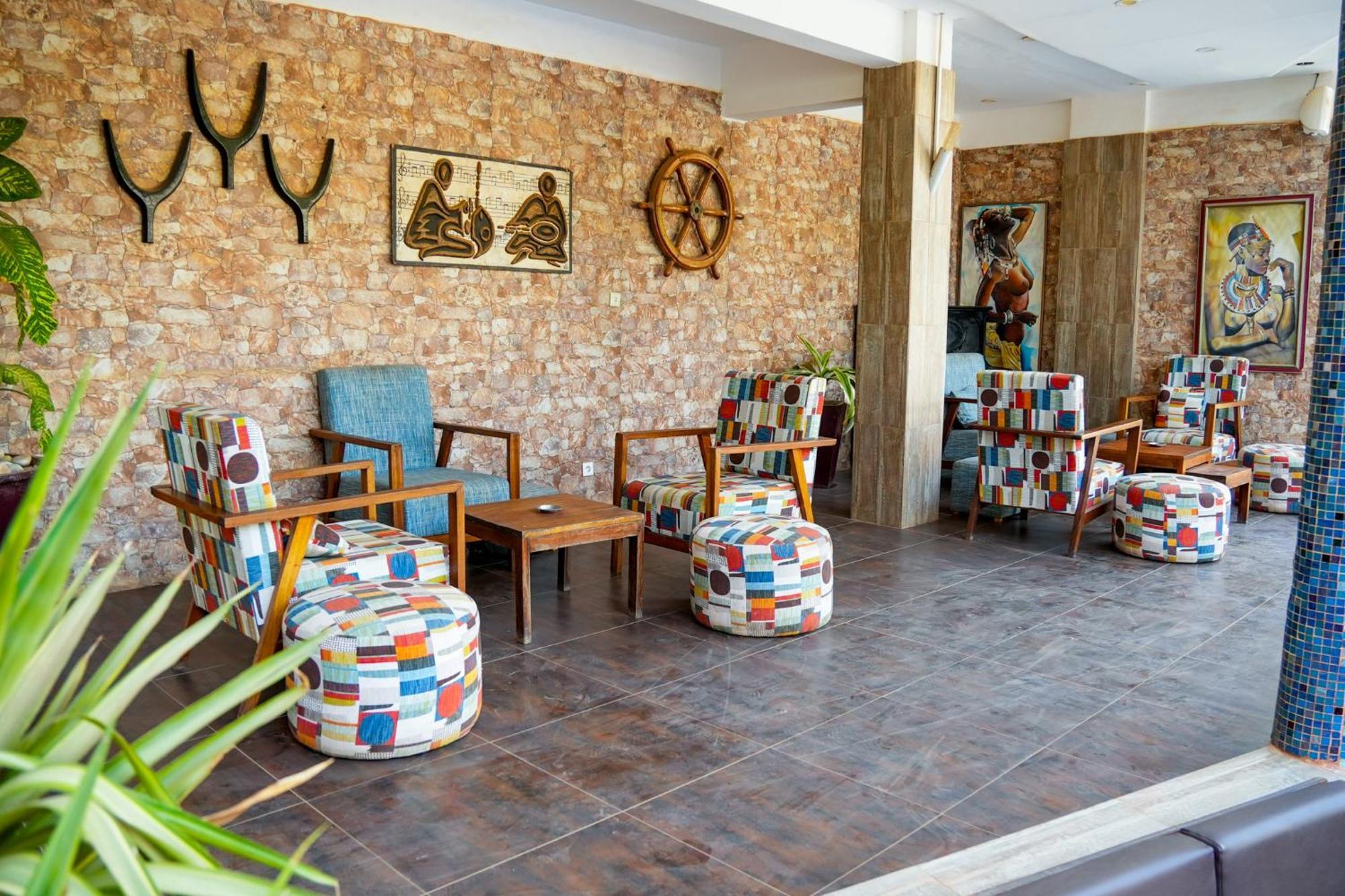 Iris Hotel Toubab Dialo Extérieur photo