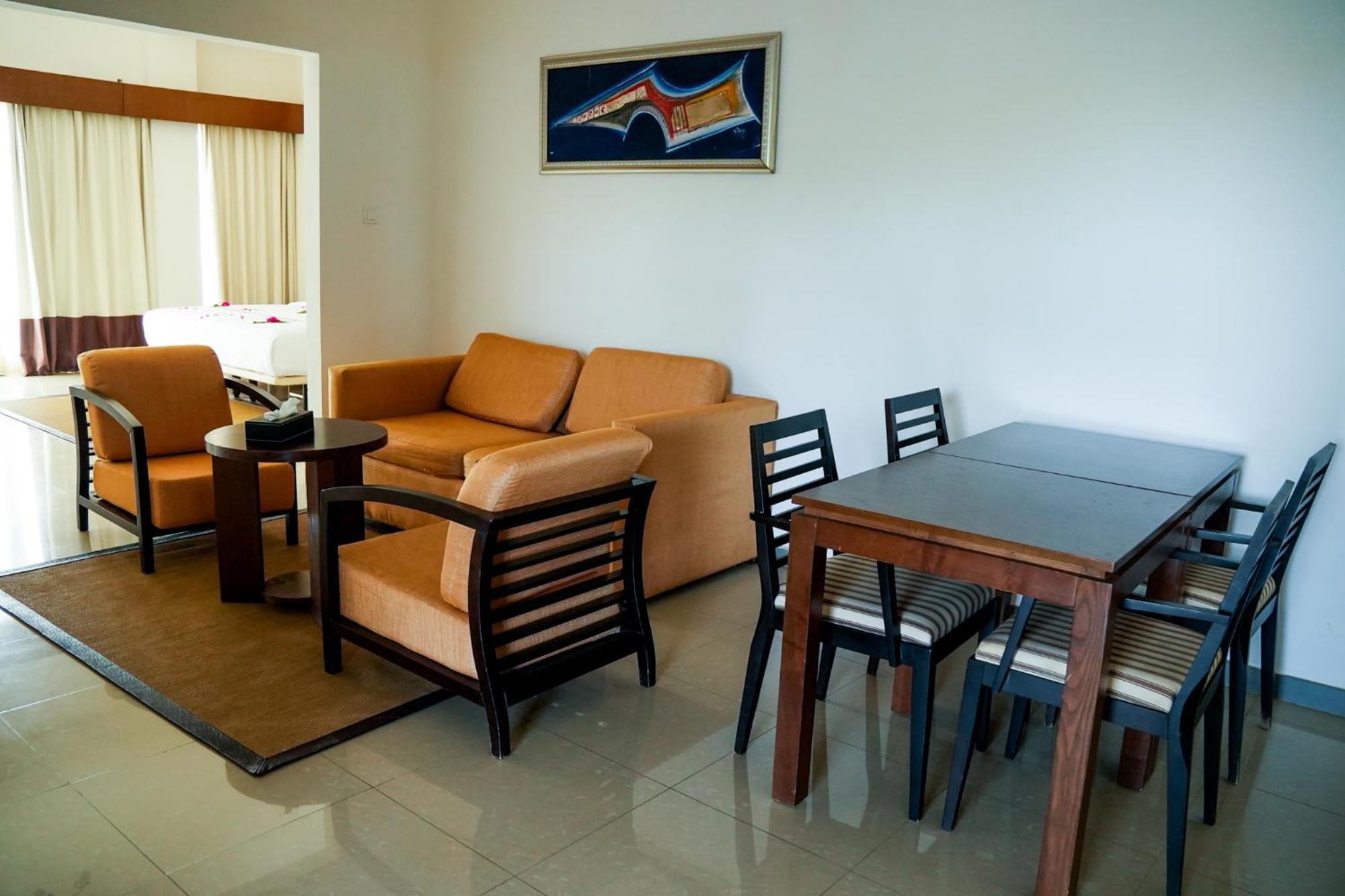 Iris Hotel Toubab Dialo Extérieur photo