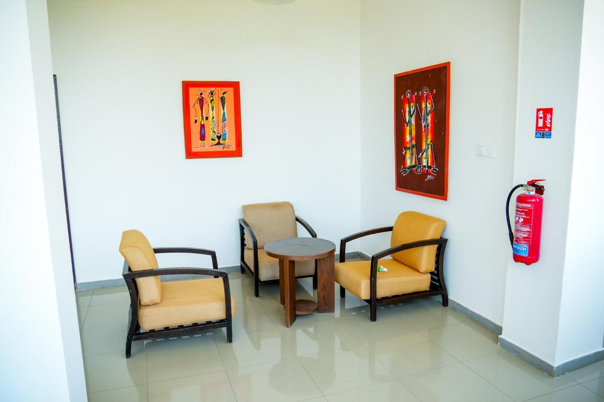 Iris Hotel Toubab Dialo Extérieur photo